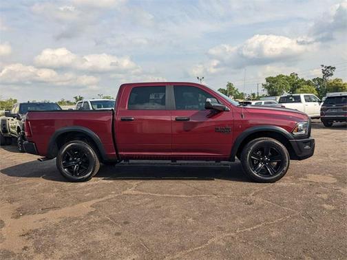 2024 RAM 1500 Classic Warlock Crew Cab 4x4 5'7' Box