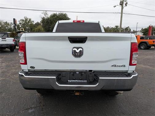 2022 RAM 2500 Tradesman Crew Cab 4x4 6'4' Box