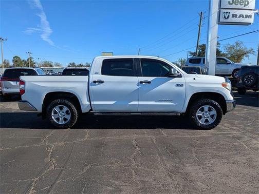 2017 Toyota Tundra SR5
