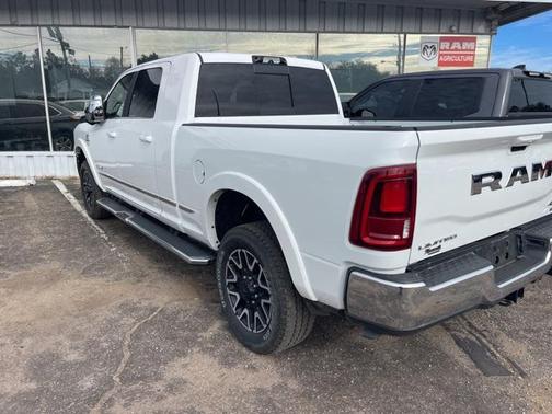 2025 RAM 3500 Limited Mega Cab 4x4 6'4' Box