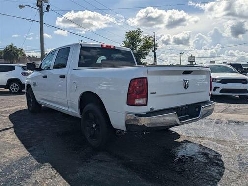 2022 RAM 1500 Classic SLT