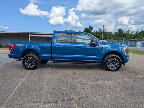 Blue Metallic 2022 Ford F-150 XLT