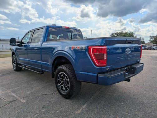 Blue Metallic 2022 Ford F-150 XLT