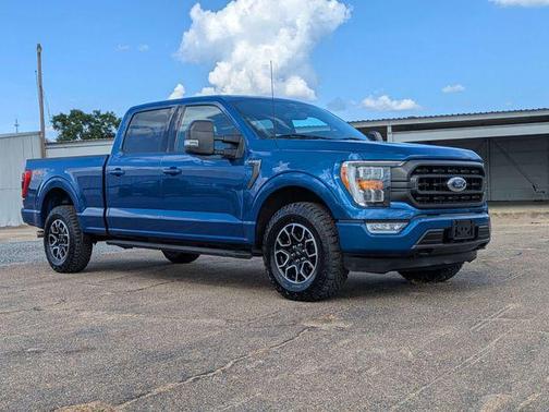 Blue Metallic 2022 Ford F-150 XLT