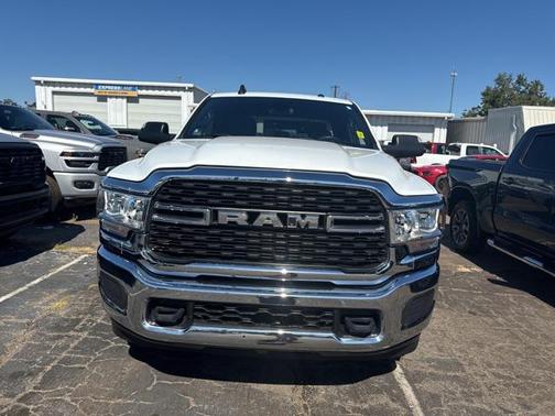 2022 RAM 2500 Big Horn Crew Cab 4x4 6'4' Box