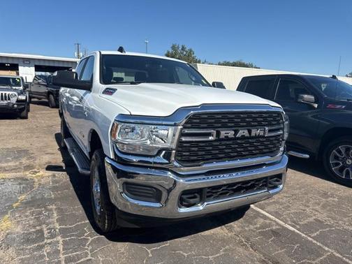 2022 RAM 2500 Big Horn Crew Cab 4x4 6'4' Box