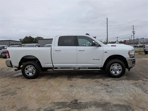 2022 RAM 2500 Big Horn Crew Cab 4x4 6'4' Box