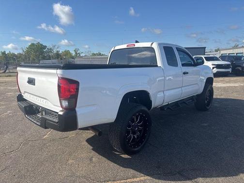 2018 Toyota Tacoma SR