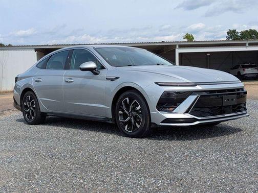 Aero Silver 2024 Hyundai SONATA SEL