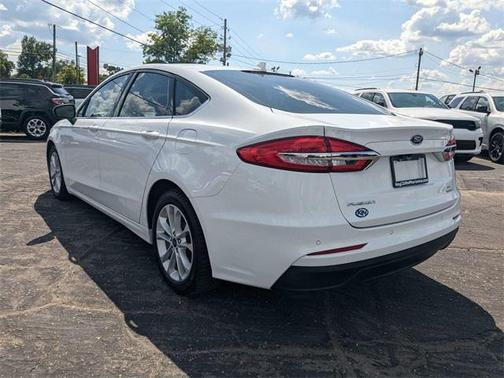 2020 Ford Fusion SE