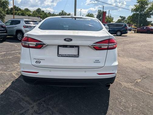 2020 Ford Fusion SE