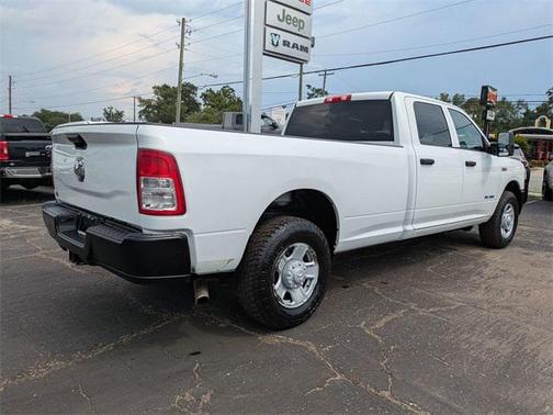 2020 RAM 2500 Tradesman Crew Cab 4X2 8' Box