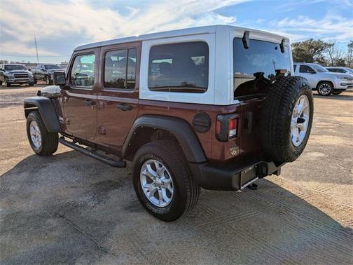 2021 Jeep Wrangler Unlimited Islander 4x4