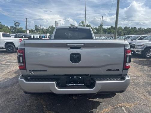 2024 RAM 3500 Laramie Crew Cab 4x4 8' Box