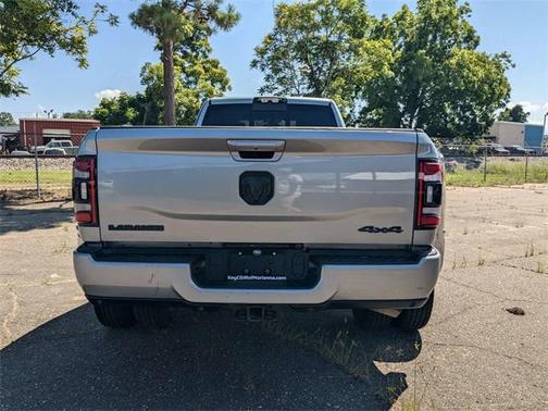 2024 RAM 3500 Laramie Crew Cab 4x4 8' Box