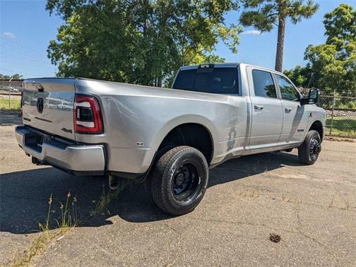 2024 RAM 3500 Laramie Crew Cab 4x4 8' Box