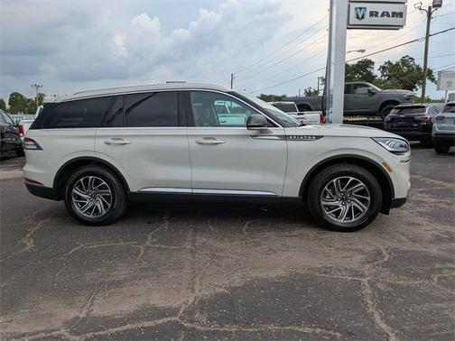 2021 Lincoln Aviator Standard AWD