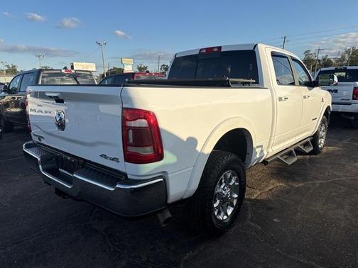 2022 RAM 2500 Laramie Crew Cab 4x4 6'4' Box