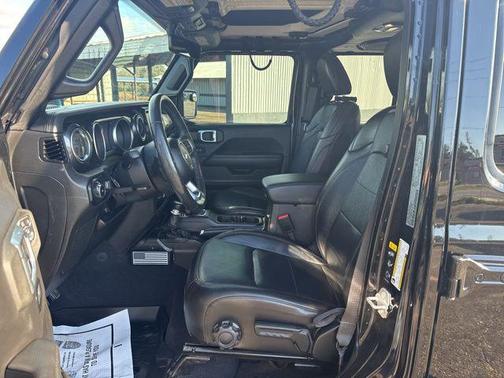 2023 Jeep Wrangler 4-Door Sahara Altitude 4x4