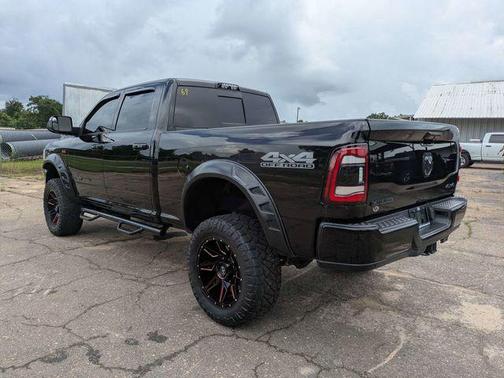 Diamond Black Crystal Pearlcoat 2019 RAM 2500 Laramie Crew Cab 4x4 6'4' Box