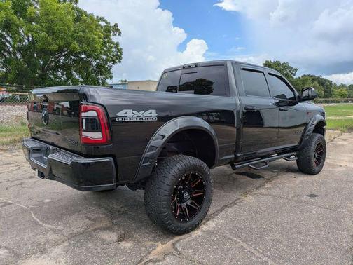 Diamond Black Crystal Pearlcoat 2019 RAM 2500 Laramie Crew Cab 4x4 6'4' Box
