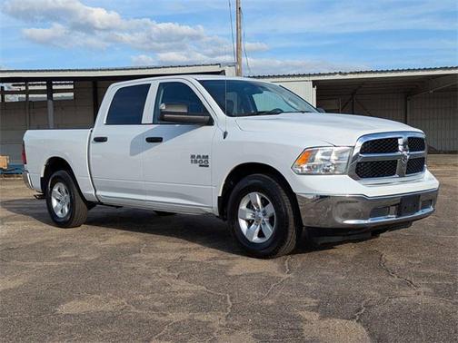 2022 RAM 1500 Classic SLT