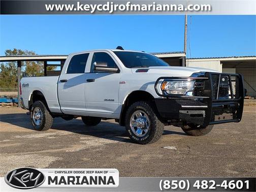 2022 RAM 2500 Tradesman Crew Cab 4x4 6'4' Box