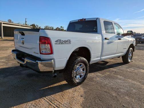 2022 RAM 2500 Tradesman Crew Cab 4x4 6'4' Box