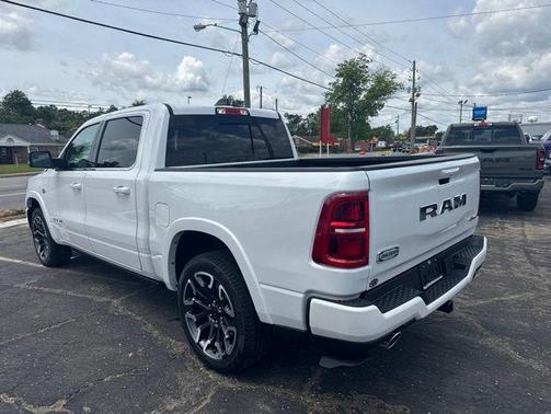 Ivory White Tri-Coat Pearlcoat 2026 RAM 1500 Longhorn