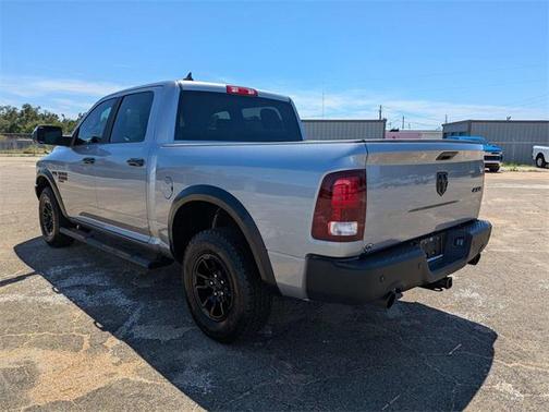 2024 RAM 1500 Classic Warlock Crew Cab 4x4 5'7' Box