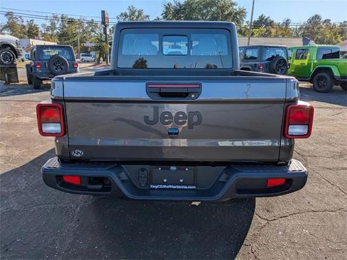 2026 Jeep Gladiator Sport