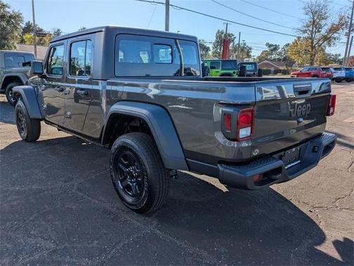 2026 Jeep Gladiator Sport