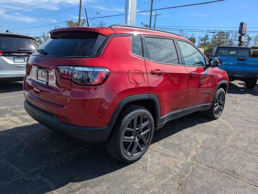 Red Hot Pearlcoat 2026 Jeep Compass Latitude