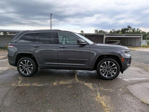 2022 Jeep Grand Cherokee Overland