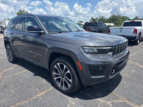 2022 Jeep Grand Cherokee Overland