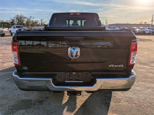 2024 RAM 2500 Tradesman Crew Cab 4x4 6'4' Box