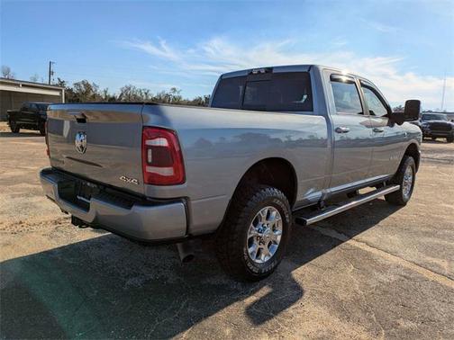 2023 RAM 3500 Laramie Crew Cab 4x4 6'4' Box