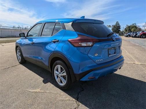 2021 Nissan Kicks S