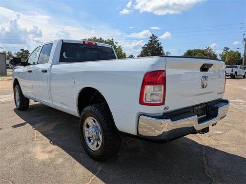 2022 RAM 2500 Tradesman Crew Cab 4x4 8' Box