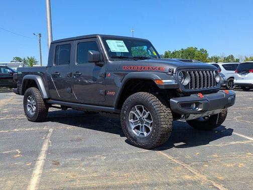 Granite Crystal Metallic Clearcoat 2026 Jeep Gladiator Mojave