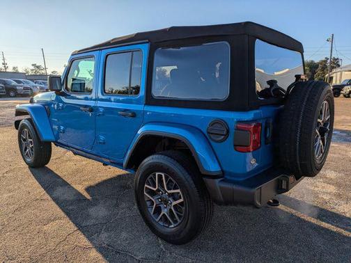 2024 Jeep Wrangler 4-Door Sahara 4x4