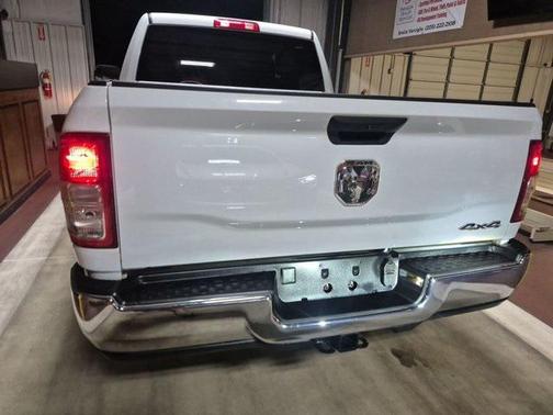 2022 RAM 2500 Tradesman Crew Cab 4x4 6'4' Box