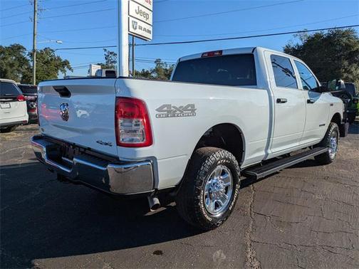 2022 RAM 2500 Tradesman Crew Cab 4x4 6'4' Box