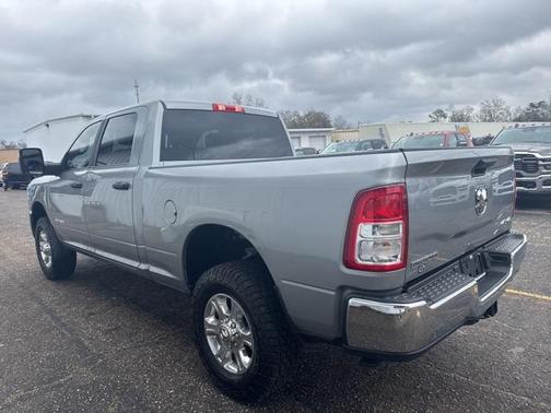 2023 RAM 2500 Big Horn Crew Cab 4x4 6'4' Box