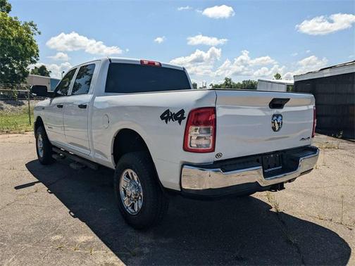2022 RAM 2500 Tradesman Crew Cab 4x4 6'4' Box