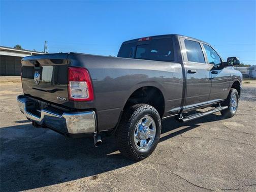2022 RAM 2500 Tradesman Crew Cab 4x4 6'4' Box