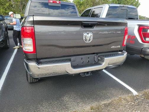 2022 RAM 2500 Tradesman Crew Cab 4x4 6'4' Box