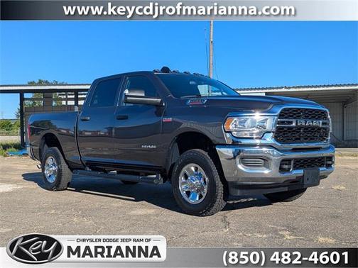 2022 RAM 2500 Tradesman Crew Cab 4x4 6'4' Box