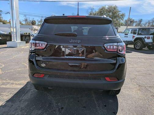 Diamond Black Crystal Pearlcoat 2026 Jeep Compass Latitude