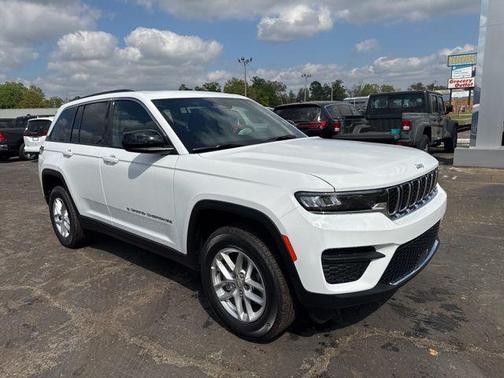 2026 Jeep Grand Cherokee Laredo